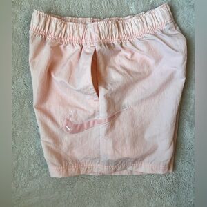 Nike Loose Fit High Rise Pink Shorts Womens Medium 4" Inseam Swoosh Woven